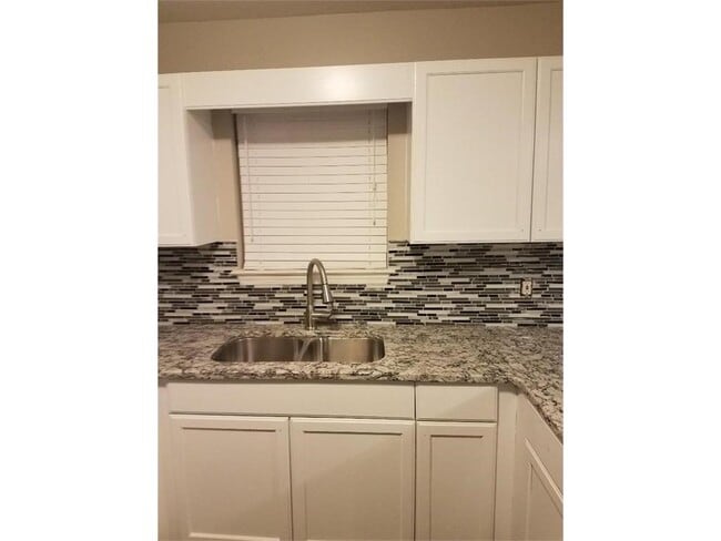 Foto del edificio - 3192 Osborne Rd NE