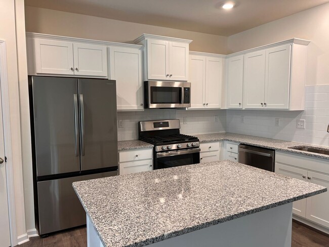 Foto del edificio - New Construction! 3BR/2.5BA Townhouse; Kel...