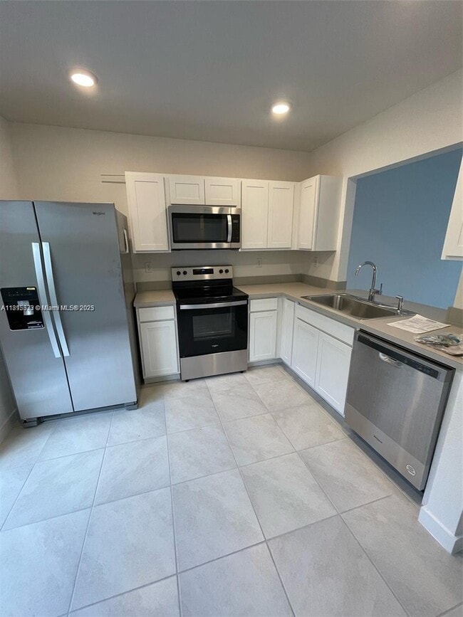 Photo - 552 NE 4th Terrace House