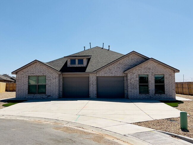 Foto del edificio - 2102 N Avenue K