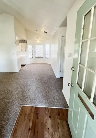 Foto del edificio - 728 W San Antonio St