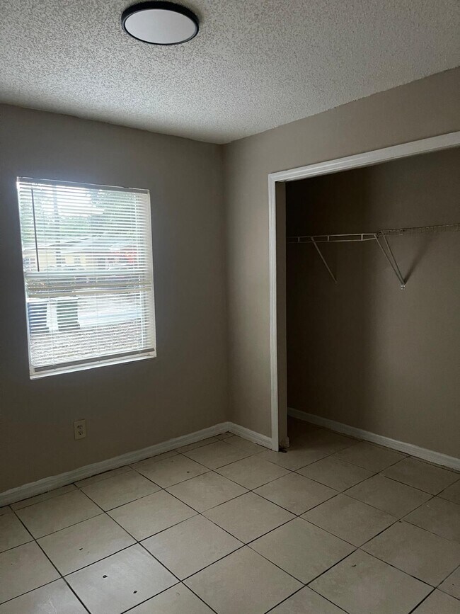 Foto del edificio - 2909 E 25th Ave