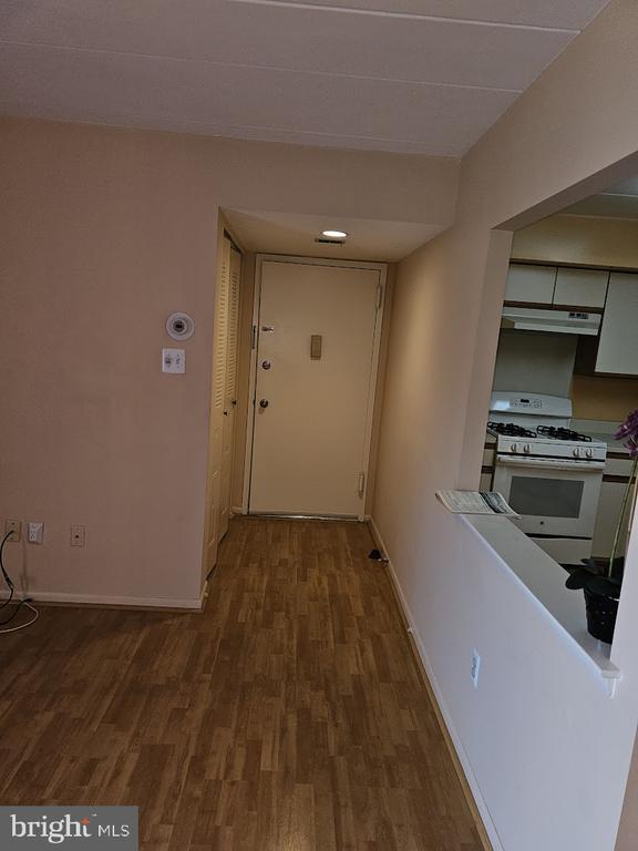 Foto del edificio - 59102 Delaire Landing Rd