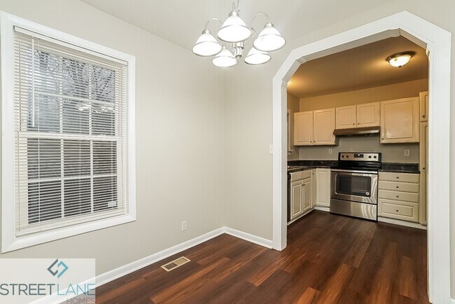 Building Photo - REDUCED! - Now offering One Month Free!