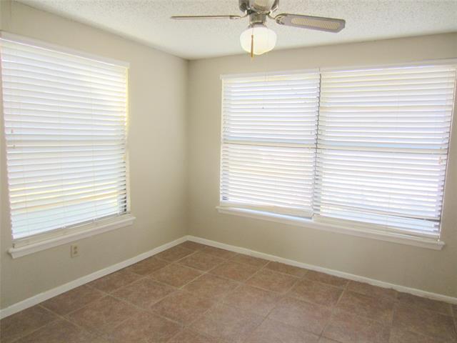 Foto del edificio - 7964 Bonnie Cir