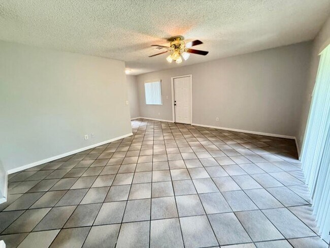 Building Photo - 3741 NW 84th Ave