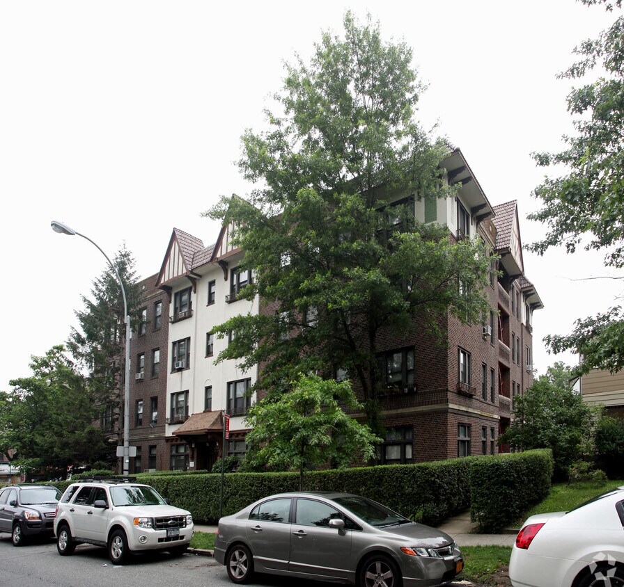 The Quentin Apartments in Forest Hills, NY