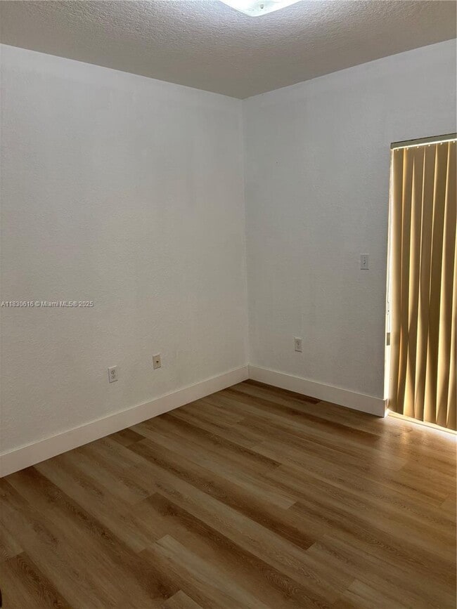 Building Photo - 1370 W 30th St