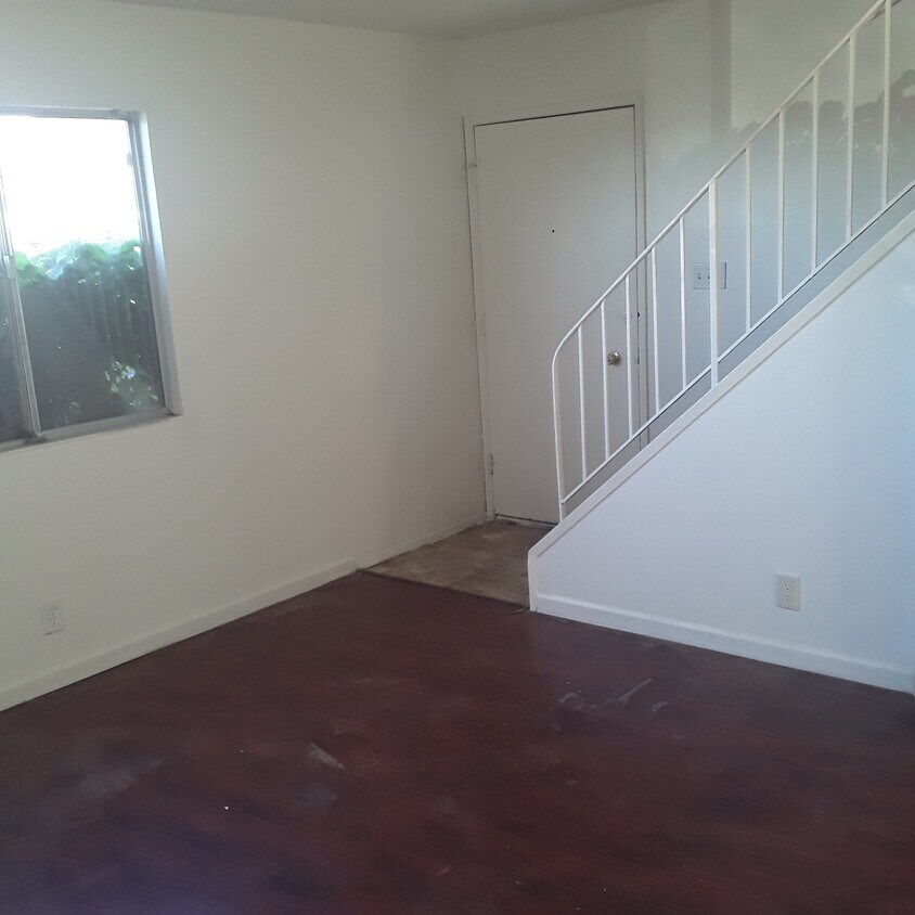 Foto principal - 20978 Royal Ave
