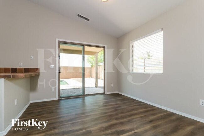 Building Photo - 6684 S 258th Dr