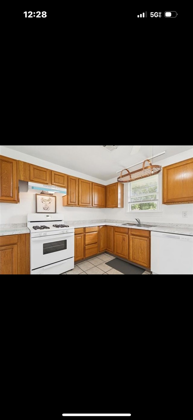 Foto del edificio - 347 Olive Dr