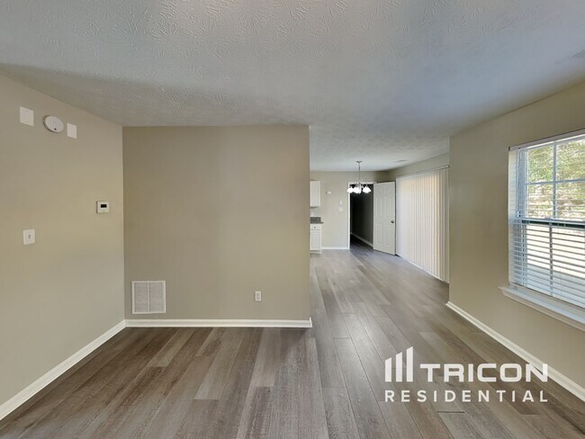 Building Photo - 1430 Leicster Ct Hampton GA