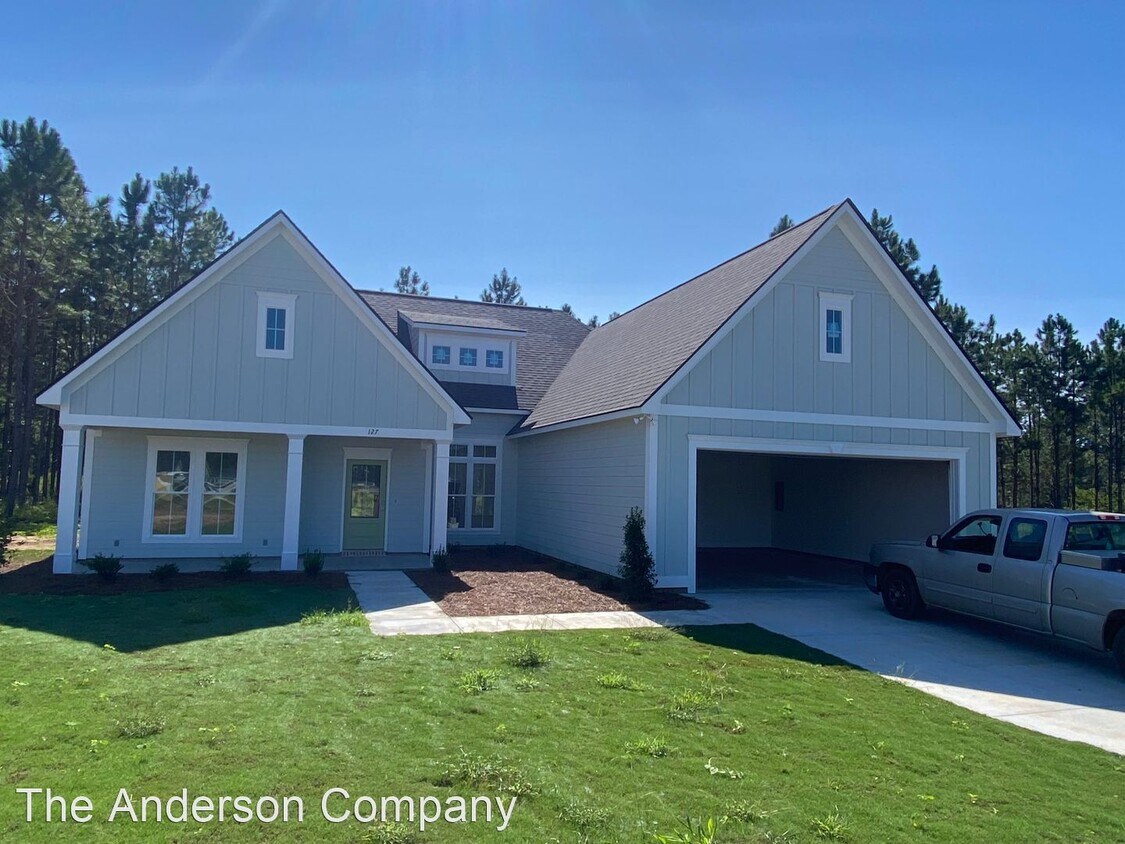 3 br, 2 bath House 127 Chapel Court House Rental in Leesburg, GA