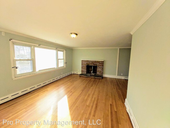 Building Photo - 6 br, 2 bath House - 280 Mapleridge Drive