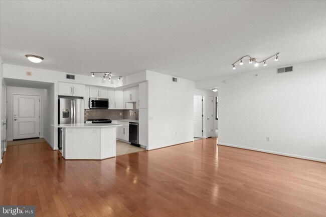 Foto del edificio - 1021 N Garfield St