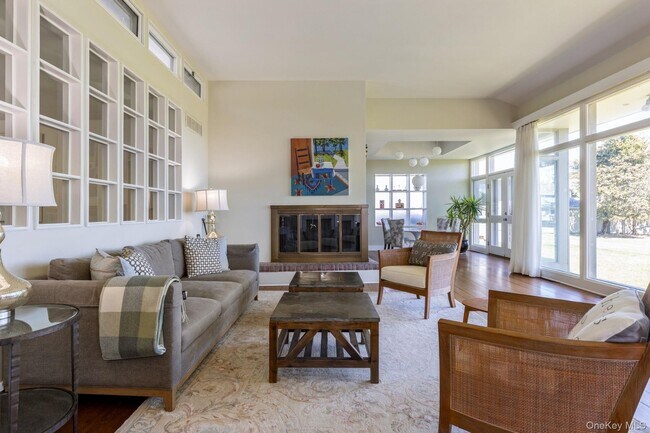 Foto del edificio - 29 Alden Ln