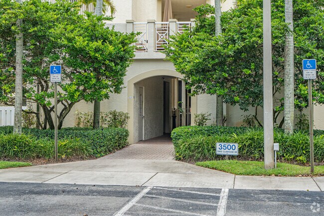 Entrada - Royal Point at Palm Aire Condominiums