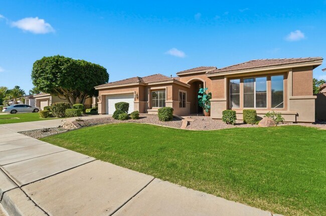 Foto del edificio - 7180 W Trails Dr