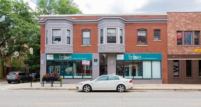 Primary Photo - 1819 W Belmont Ave