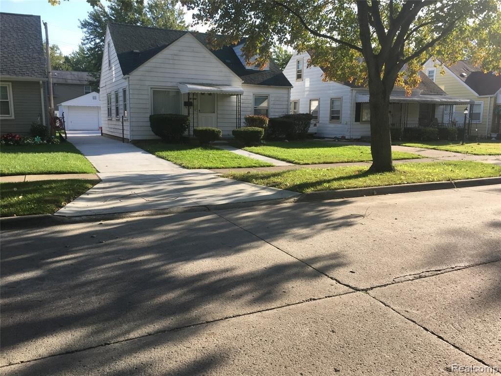 Foto principal - 29089 Powers St