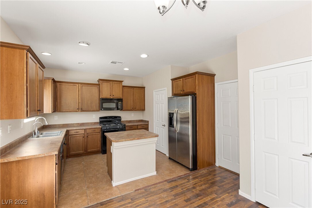 Foto principal - 5492 Mercury Springs Dr