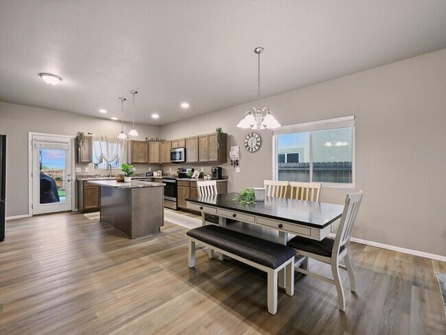 Building Photo - 5332 Gannet Ln