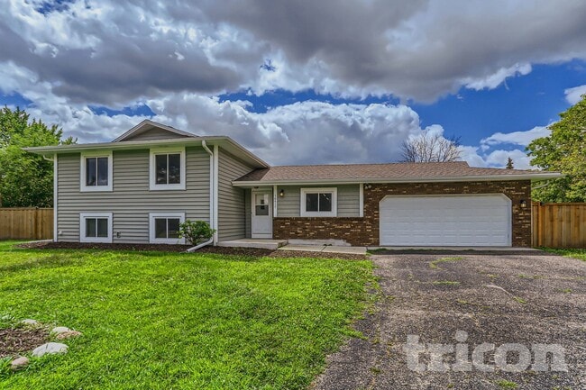 Building Photo - 16417 Gladiola Ave