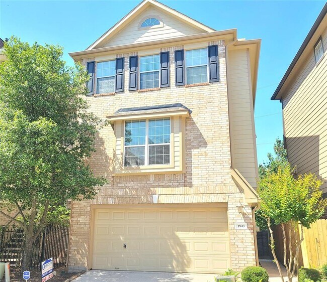 Foto del edificio - 1843 Stacy Crest