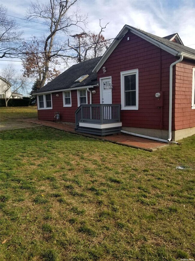 Foto del edificio - 1045 Love Ln