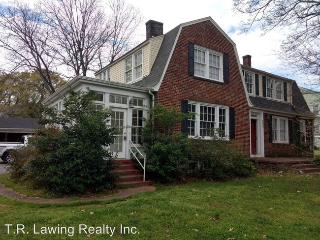 Building Photo - 703 N Lafayette St