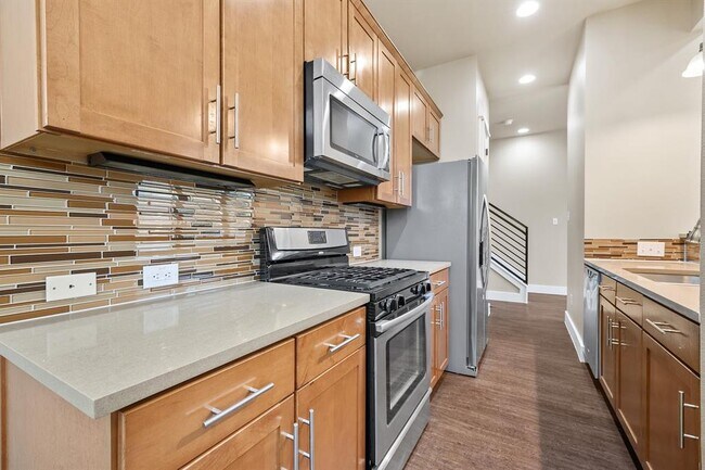 Foto del edificio - 1700 Cedar Bend Dr