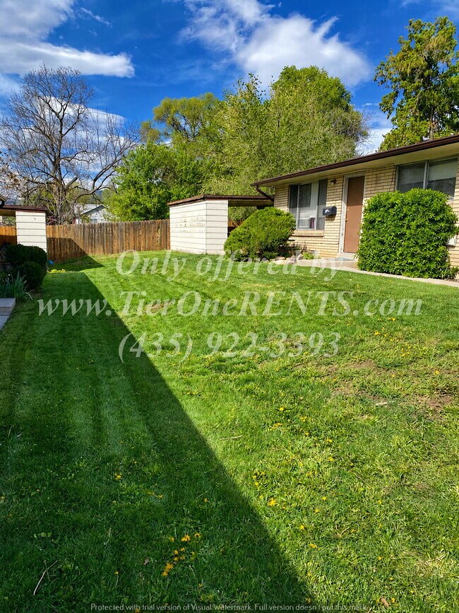 Foto del edificio - This property offers a NO DEPOSIT option available for qualified renters!