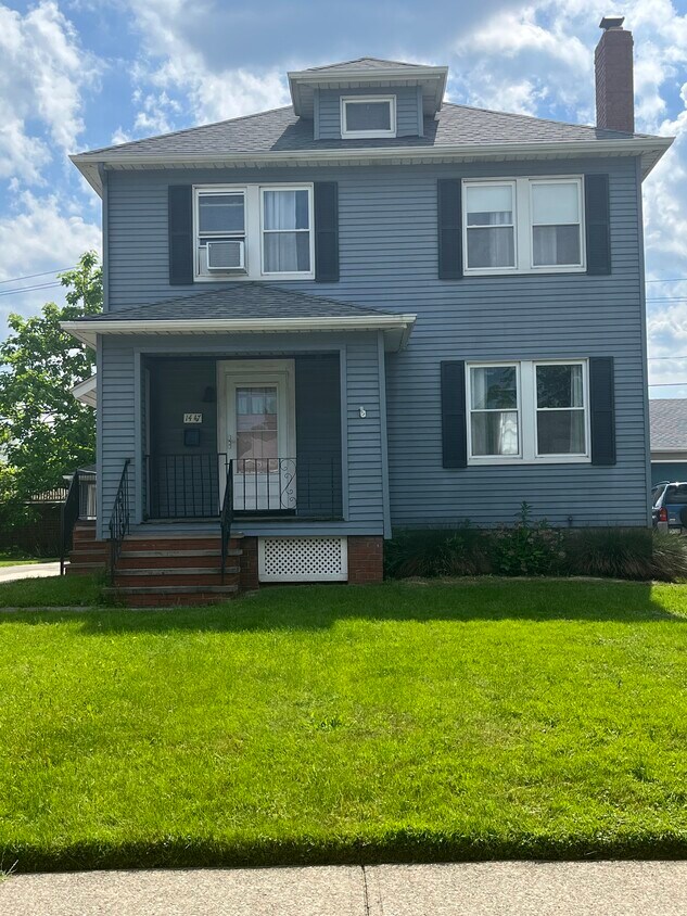 1447 Orchard Heights Dr, Mayfield Heights, OH 44124 House Rental in