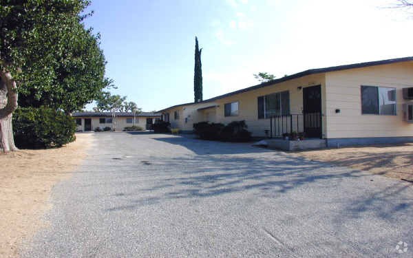 Building Photo - 57365-57369 Yucca Trl