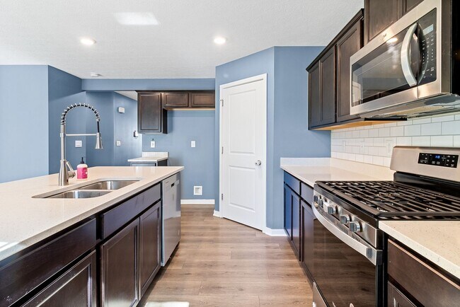 Foto del edificio - Now Leasing! Comfortable Family Home on Ke...