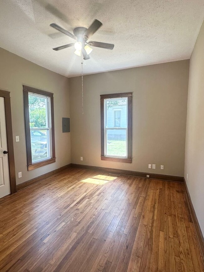 Building Photo - Charming 2 Bedroom, 1 Bathroom Home for Rent!