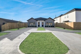 Building Photo - 3907 Maggie St