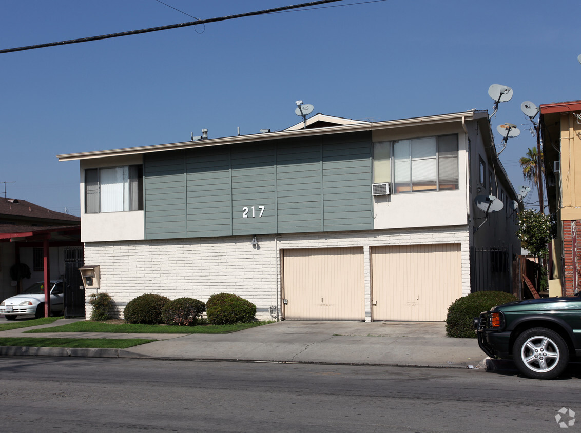 Building Photo - 217 E Burnett St
