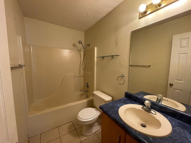 Foto del edificio - Home For Rent