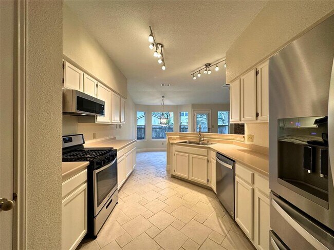 Building Photo - 7915 Taranto Dr
