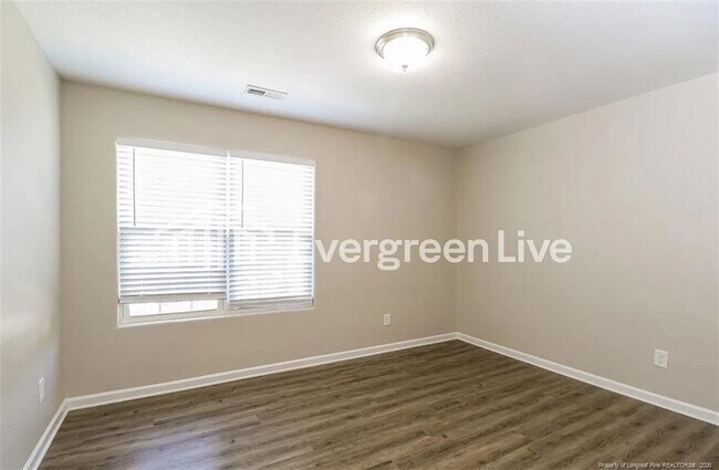 Foto del edificio - 8515 Paw Valley Ln