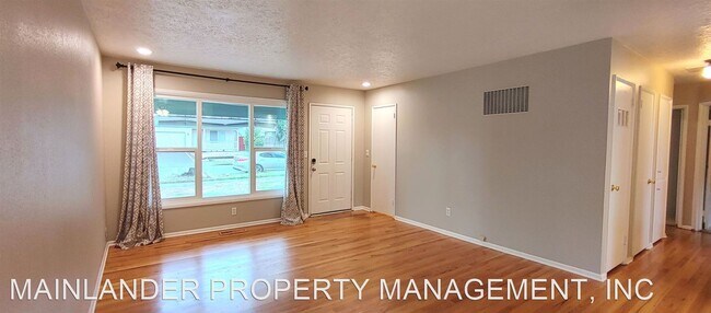 Building Photo - 3 br, 1 bath House - 7008 SE 86TH Ave.