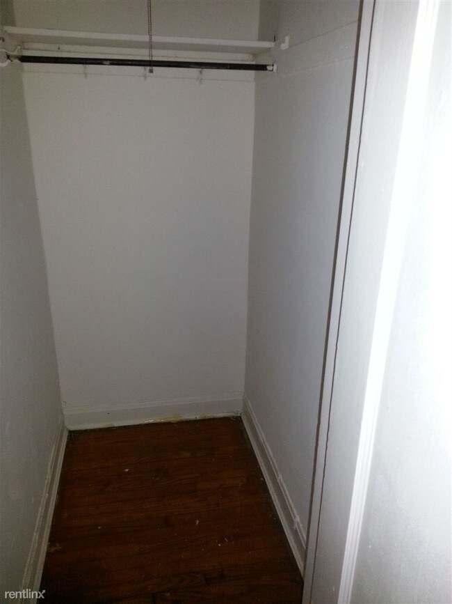 Foto del edificio - 7134 S Bennett Ave
