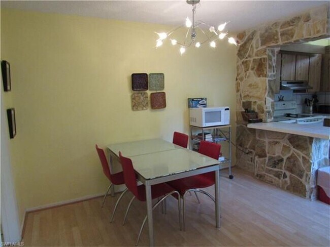 Foto del edificio - 2/2 Centrally Located Townhouse Park Meadows