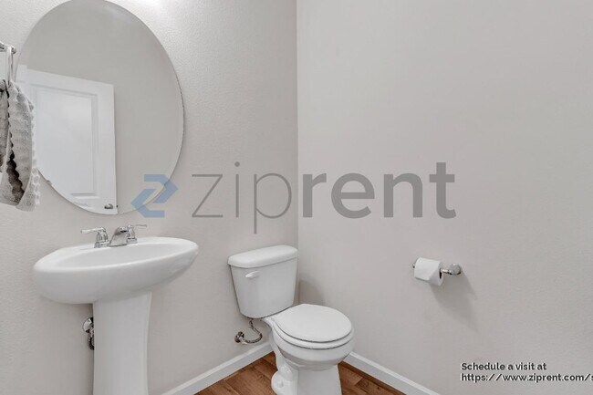 Building Photo - 2908 S White Salmon Dr