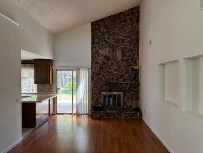 Foto del edificio - Home for Rent – Citrus Heights, CA 95610