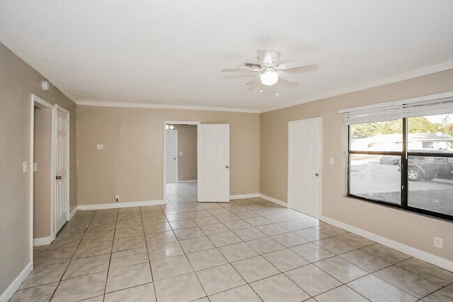 Building Photo - 1831 NW 2nd Ave