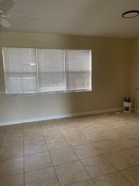 Building Photo - 230 SE 29th Ave