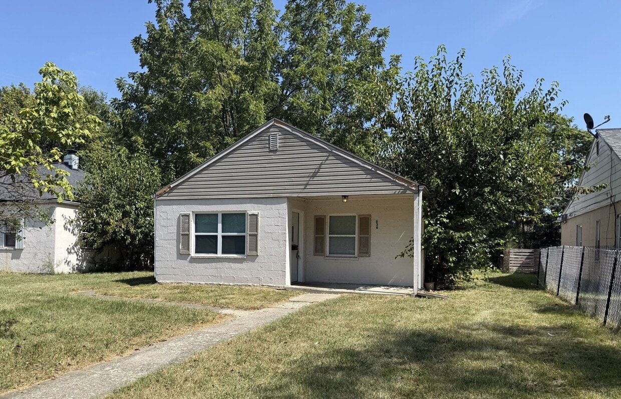 Primary Photo - 636 S Wheatland Ave