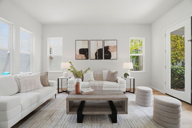 Building Photo - BRIGHT, OPEN RESIDENCE IN RIVERMARK HOME WITH EXCELLENT LAYOUT